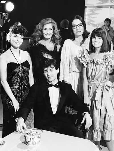 Mireille Mathieu, Dalida, Nana Mouskouri, Chantal Goya și Francis Huster la repetiția „Alouette”, Numéro Un Dalida, 1 ianuarie 1982