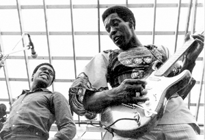 Buddy Guy împreună cu Junior Wells, în concert, 1970