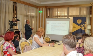 CECCAR Neamț: Ziua Drapelului Național al României, marcată de filială printr-o adunare specială, urmată de o ședință unde s-au discutat aspecte profesionale de interes