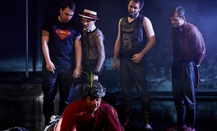 Click pentru mărire Scenă din spectacolul Delirium