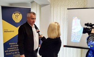 Click pentru mărire CECCAR Mehedinți: Conferința Educația economică – de la teorie la practică pune bazele formării tinerilor în domeniul financiar-contabil