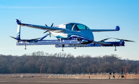 Boeing a efectuat zborul inaugural al unui vehicul zburător cu care poate revoluţiona transporturile urbane
