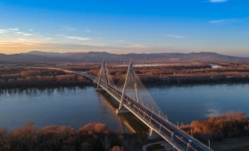 Ungaria intenţionează să construiască un pod peste Dunăre, în sudul ţării