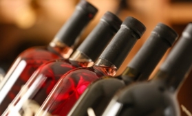 OIV: Relaxarea restricțiilor sanitare a dat un impuls comerțului mondial cu vin