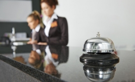 Tarifele camerelor de hotel din SUA și Europa ar putea să continue să crească, avertizează directorii din industrie