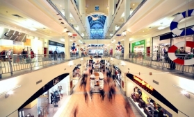 Studiu: Creșterea afacerilor marilor rețele de retail din România a fost peste rata inflației, în 2022