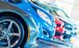 Deloitte: Prețul, primul criteriu în alegerea mașinii; motoarele pe combustie internă revin pe creștere în preferințele consumatorilor