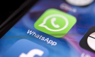 WhatsApp limitează capacitatea utilizatorilor de a distribui mesaje pe platforma sa, pentru a combate știrile false