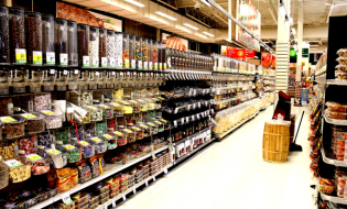 JLL: Interes în creștere al investitorilor pentru spațiile comerciale ocupate de retaileri alimentari