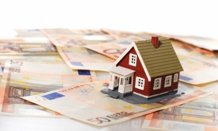 Studiu: Mai mult de jumătate dintre românii care au achiziționat locuințe anul trecut au folosit venituri proprii