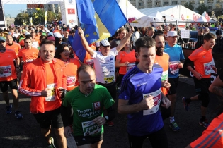 Trafic rutier restricţionat în Capitală în perioada 13-14 octombrie, pentru desfăşurarea Maratonului București