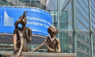 CE propune o declarație privind drepturile și principiile digitale pentru toți cetățenii UE