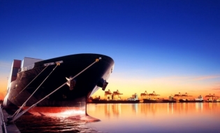 UE a adoptat o reglementare care prevede combustibili mai ecologici pentru transportul maritim