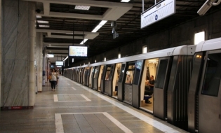 Începând de astăzi, accesul la stația de metrou Piața Unirii 2, ieșirea spre Hanul lui Manuc, este restricționat, pentru reparații