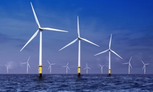 Sebastian Burduja: România a intrat în linie dreaptă către producția de energie eoliană în largul Mării Negre