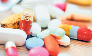 Pacienții, medicii și farmaciștii ar putea raporta online reacțiile adverse la medicamente