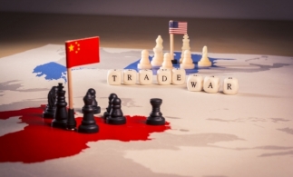 FMI: Escaladarea războiului comercial dintre SUA şi China „pune în pericol” redresarea economiei globale