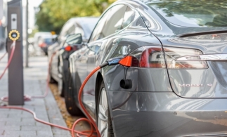 Vânzările globale de automobile electrice au scăzut în iulie pentru prima dată