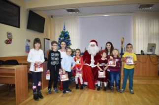 Moș Crăciun s-a oprit la Filiala CECCAR din Bacău