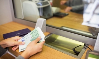 BEI: Băncile din Europa de Est se aşteaptă la creşterea creditelor neperformante