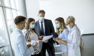 BestJobs: Șapte din zece angajați români au calificat 2021 drept „mai greu decât primul an pandemic”