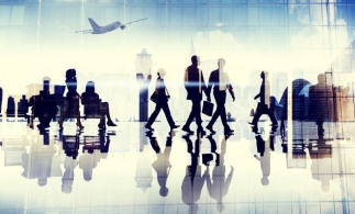 Creștere de peste 87% a numărului de pasageri care au tranzitat aeroporturile din România, în 2022