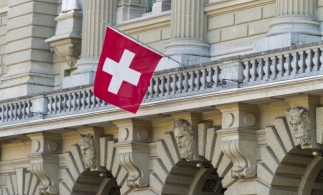 Guvernul elvețian intenționează să includă disponibilitatea numerarului în Constituție