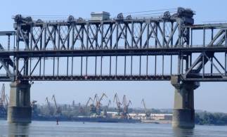Astăzi, autoturismele care traversează podul peste Dunăre în sensul Giurgiu – Ruse nu achită tariful de trecere