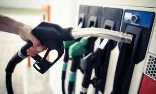 Bogdan Chiriţoiu: Consiliul Concurenţei va monitoriza preţul carburanţilor după eliminarea supraaccizei, astfel încât consumatorii să beneficieze de această reducere