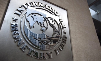 FMI avertizează băncile să nu-şi asume riscuri excesive