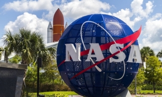 NASA intenţionează să trimită prima femeie pe Lună în 2024
