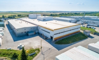 Primul parc industrial din România cu terminal cargo aerian se construiește la Oradea