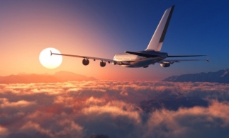 IATA se așteaptă ca operatorii aerieni să raporteze anul acesta pierderi de aproape zece miliarde de dolari