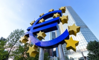 S&P Global: Scăderea activității economice în zona euro s-a atenuat luna trecută