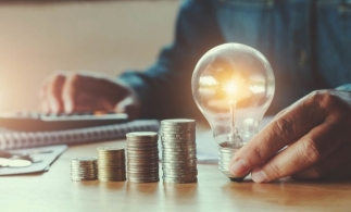 Laurențiu Urluescu (AFEER): La consumatorul casnic, 60% din factura de energie sunt componente reglementate, nu energie electrică