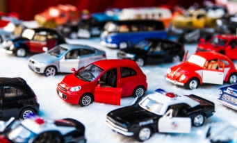 Raport CE: jucăriile și autoturismele, cele mai periculoase produse