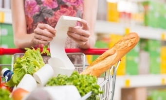 GfK Consumer Panel: Cumpărătorii migrează către produse din segmente inferioare de preț ca răspuns la presiunile inflaționiste