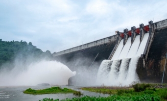 Producția de energie din hidrocentrale a crescut cu 45% în primele patru luni