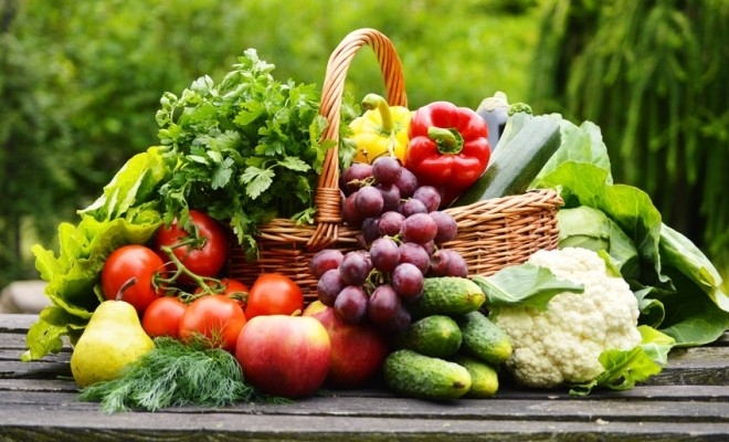 Românii, pe ultimul loc în UE la consumul de fructe și legume