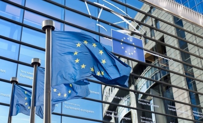 CE propune transpunerea acordului internațional privind impozitarea minimă a multinaționalelor