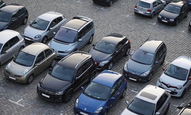 Studiu: Peste jumătate dintre maşinile second-hand la vânzare în 2019 au avut minimum o daună ascunsă
