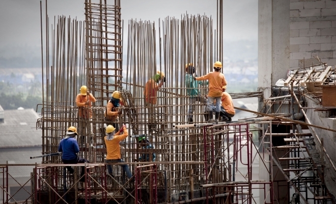 România a înregistrat cea mai mare scădere anuală a lucrărilor de construcţii din UE, în noiembrie