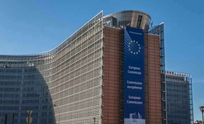 Comisia Europeană va stabili unul sau mai mulți indici de referință, pentru înlocuirea indicilor LIBOR