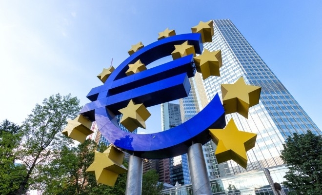 BCE se așteaptă la o inflație mai mare, dar la o creștere economică mai modestă în zona euro în 2018
