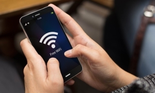 DNSC atrage atenția că Wi-Fi-ul public pune în pericol datele personale