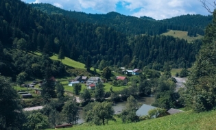 Din cauza schimbărilor climatice, turiștii caută locuri mai răcoroase