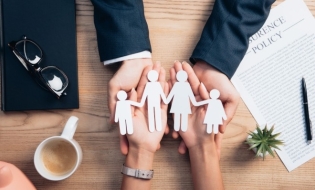 UNSAR: Familia rămâne principalul sprijin al românilor în fața riscurilor financiare majore