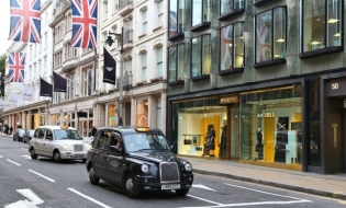 Raport: New Bond Street din Londra a devenit cea mai scumpă arteră comercială din lume; Calea Victoriei ocupă locul 39 în clasamentul mondial