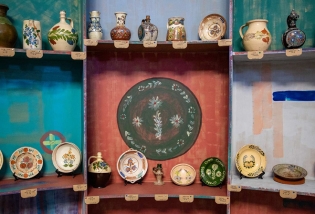 În perioada 9-26 mai, expoziția „Revendicând pământul”, la MNȚR