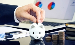 O treime dintre românii din mediul urban se tem că nu vor avea suficiente venituri la pensie